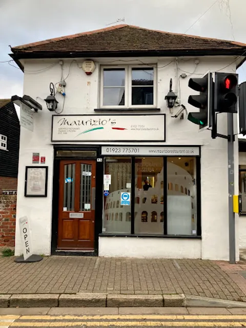 Maurizio's