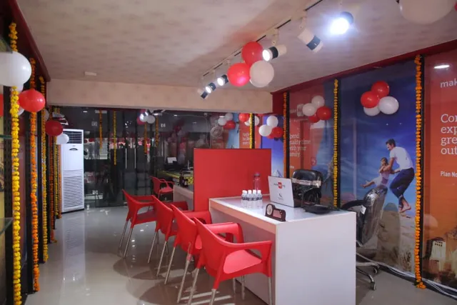 MakeMyTrip Store - Shri Radha Puram Chauraha