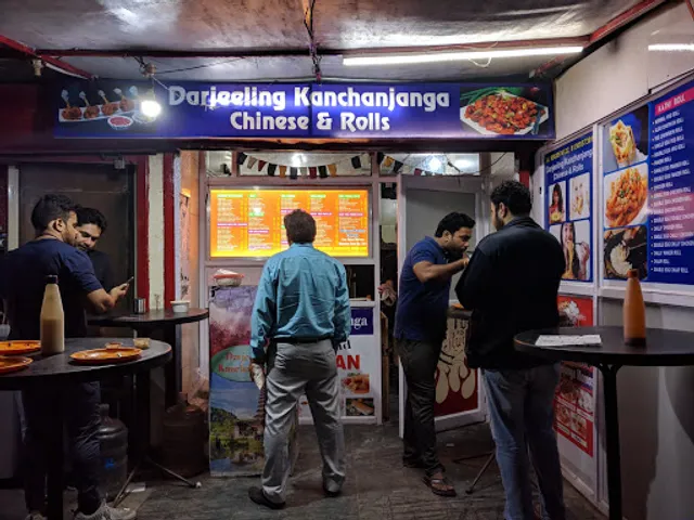 Darjeeling Kanchanjanga Chinese And rolls