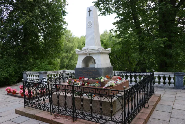Tomb of Alexander Pushkin
