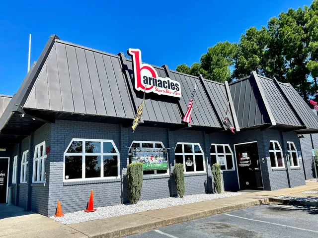 barnacles sports bar and grill