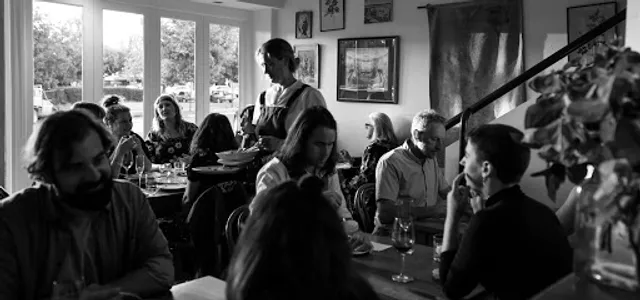 Lola - Pizza Bar & Bottleshop