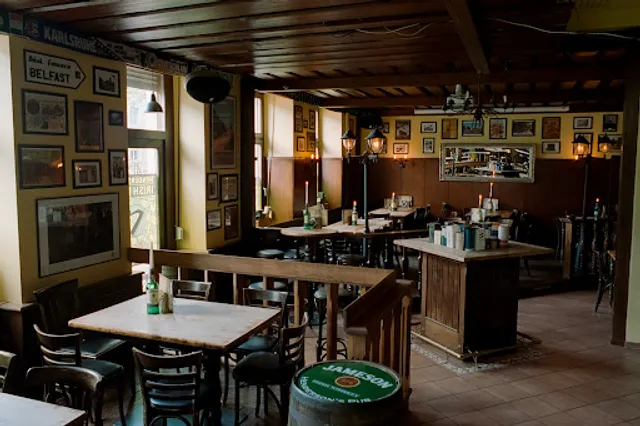 Henderson's Irish Pub