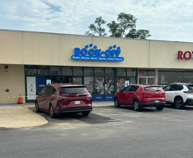 BOOKOFF Massapequa