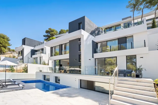 Villas Pinares de San Antón ¦ Luxury Villa Holiday Rentals Málaga