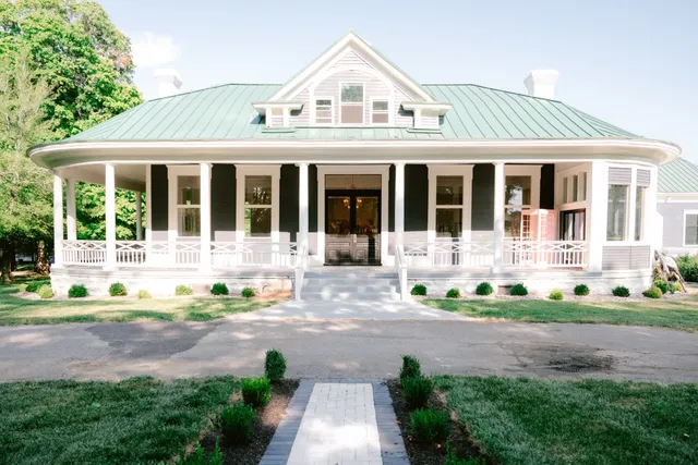 Mulligan's Event Venue - Glenmary