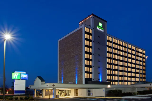 Holiday Inn Express Washington DC SW - Springfield by IHG