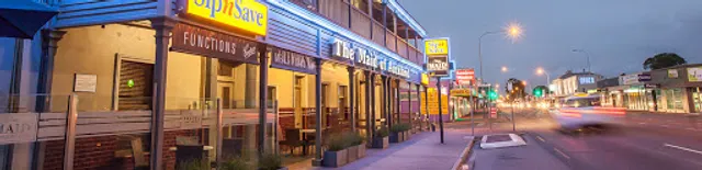 Maid Of Auckland Hotel