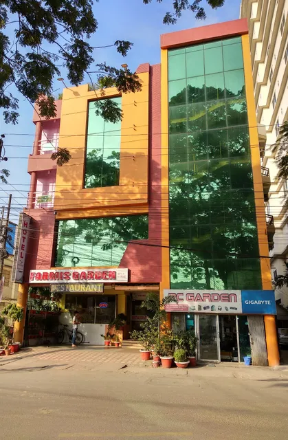 Farmis Garden Hotel & Restaurant