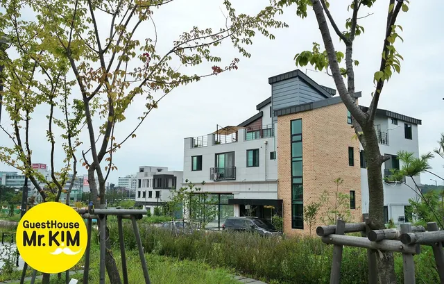 Mr. Kim Guesthouse