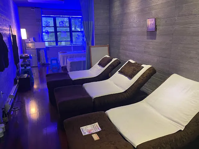 Hong da Foot SPA 新华楼专业修脚 根治 灰指甲 鸡眼/跖疣/修脚/纽约法拉盛足疗/治疗 甲沟炎 嵌甲 灰甲 香港脚