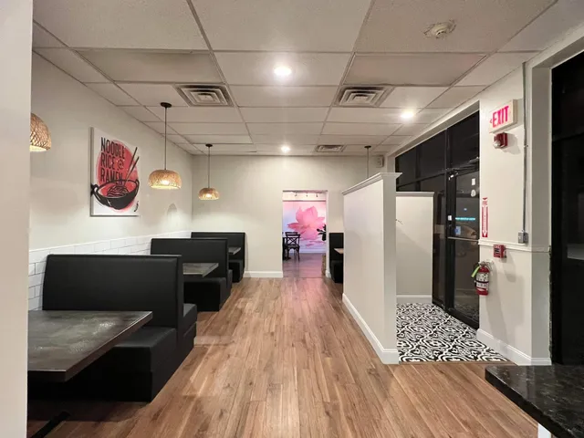 Maken Zi Ramen & Rice Bowls