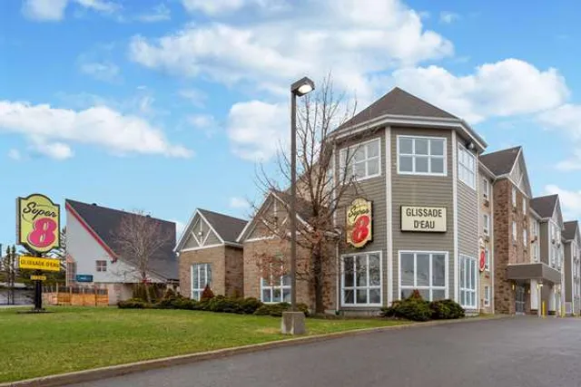 Super 8 by Wyndham Quebec City