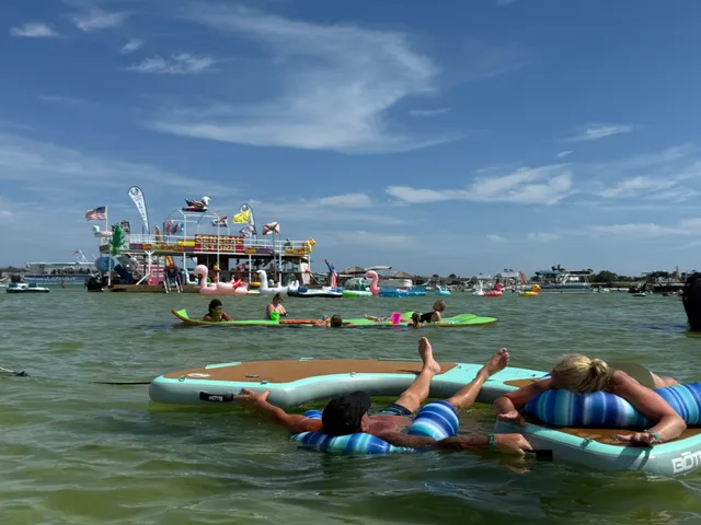 Happy's Crab Island Watersports