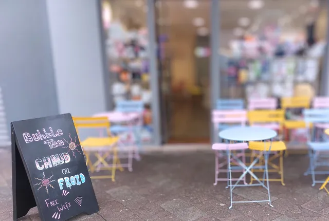 Oshi Moshi | Bubble tea bar