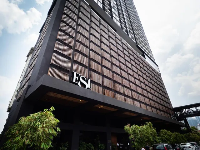 KL Sentral Bangsar Suites (EST) by Luxury Suites Asia