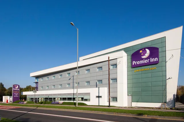 Premier Inn Liverpool John Lennon Airport hotel
