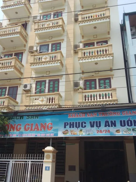 Khách Sạn Trường Giang