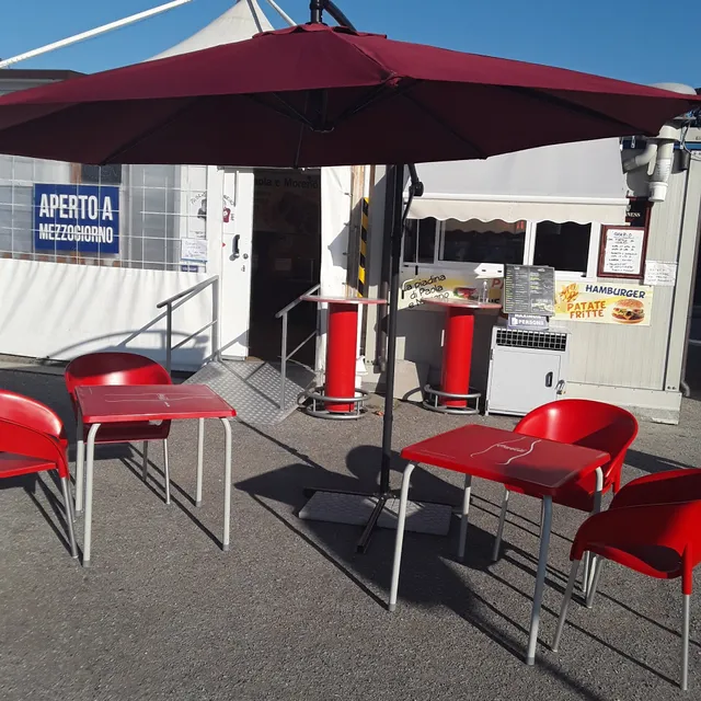 LA PIADINA DI PAOLA E MORENO