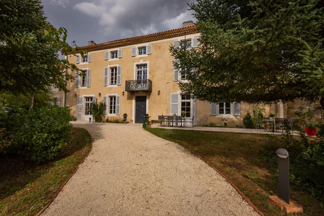 Le CastelPierre de Lagraulet - Location Maison de Vacances 4* luxe Gers