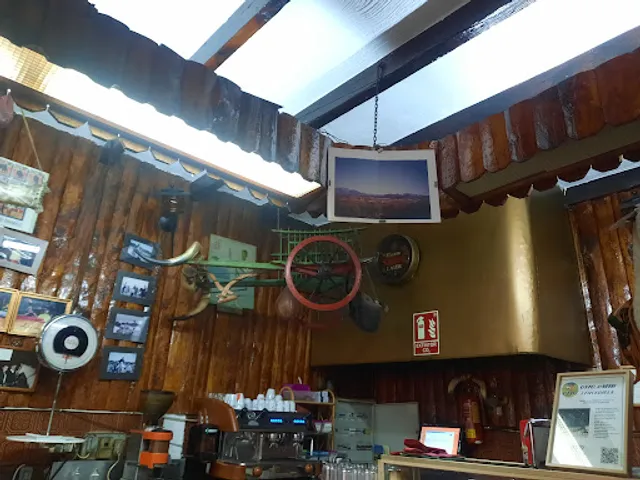 Restaurante Helio (horario de reservas de Miercoles a Domingo de 10:00 a 20:00)