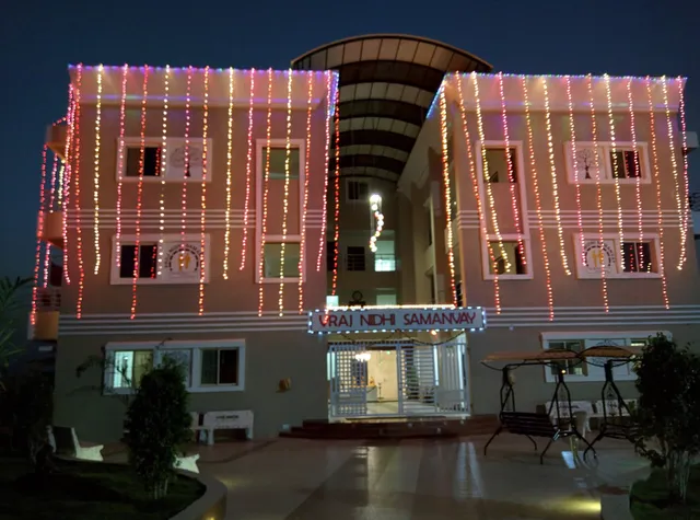 VNS HOSTEL ( Boys Hostel )