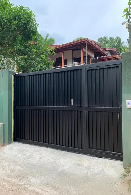 Serendip Villa Holiday Home