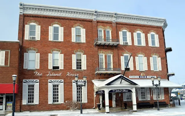 The Island House Hotel