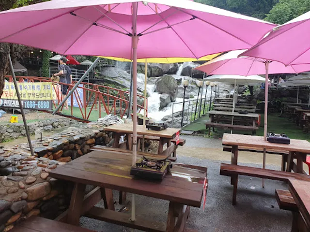 장흥폭포수식당