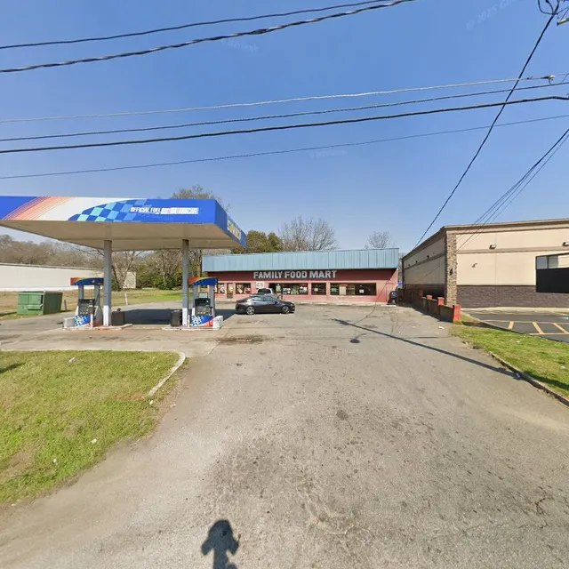 Jason's Family Food Mart (Hunt Brothers Pizza Now serving)