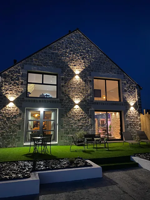 L' Apogée Gîte Love Room Bien-être Jacuzzi, Hammam et Sauna en Bretagne à Noyal-Pontivy