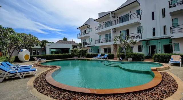 Pool Access 89 @ Rawai Hotel