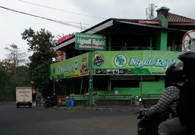 Ngudi Rejeki Kedai Pogung