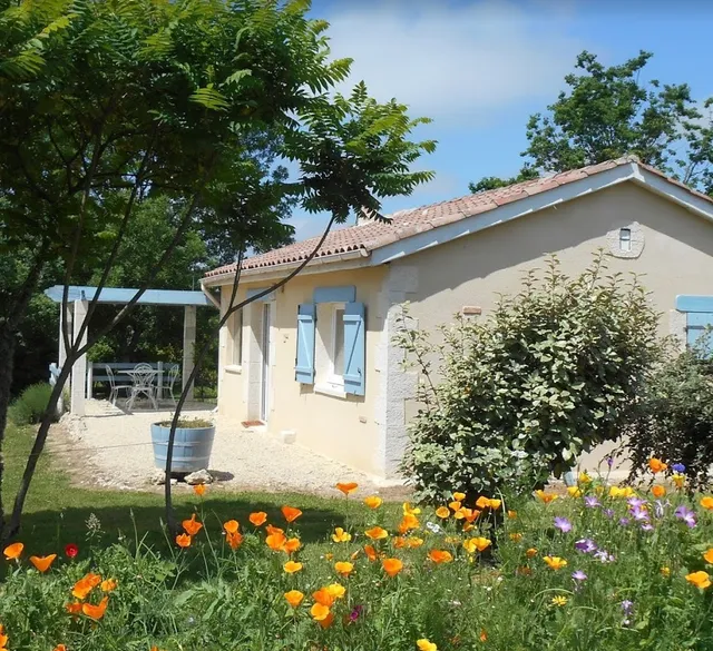 Les Gîtes de la Prairie Montréal du Gers Location vacances