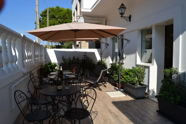 SunWine Bed & Breakfast Taranto - Appartamento Location Camere Eventi - In prossimità della stazione navale Marina Militare