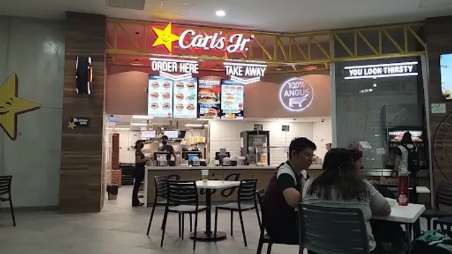 Carl's Jr. | Las Américas Cancún