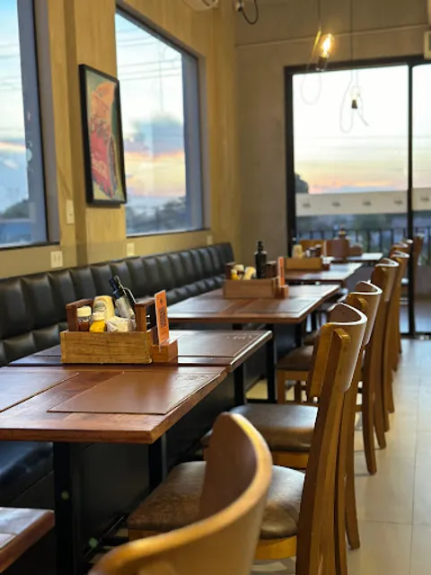 Ozaki's Burguer and Pizza