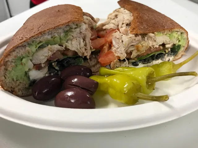 Glenoaks Deli & Pizza