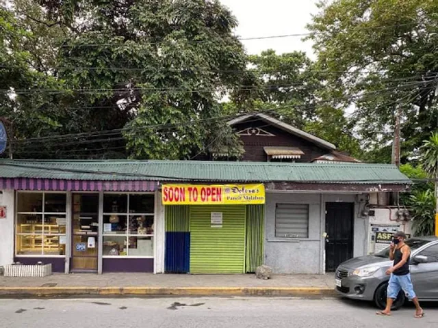 Dolora's Hauz of Pancit Malabon (Pandacan Branch)