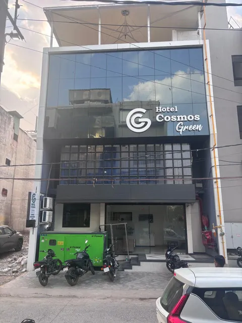 Hotel Cosmos Green