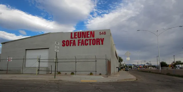 Leunen Sofa Factory