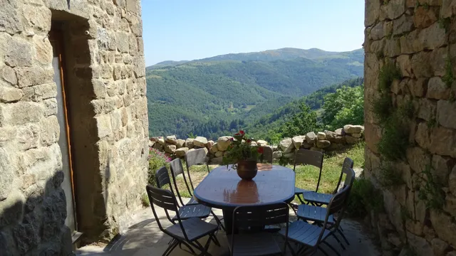 Gîte de Chapelèche Les Glycines (4 à 10 personnes). Vue exceptionnelle !