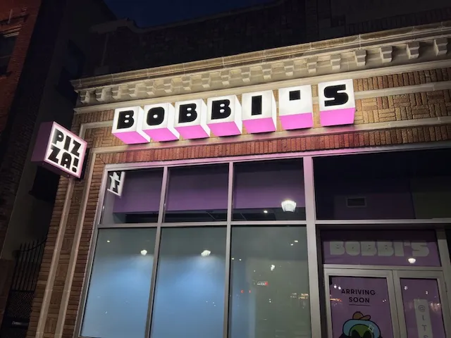 Bobbi's Pizza