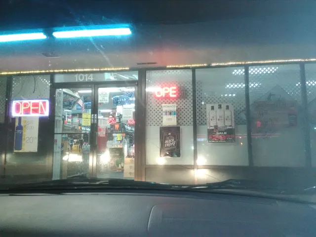 Plaza 21 Discount Liquors