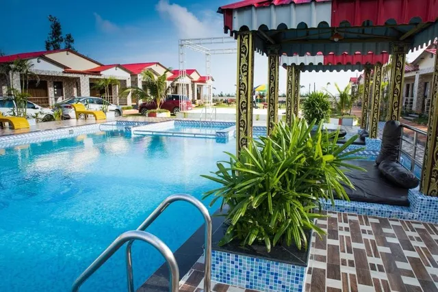 Dolphin Beach Resort