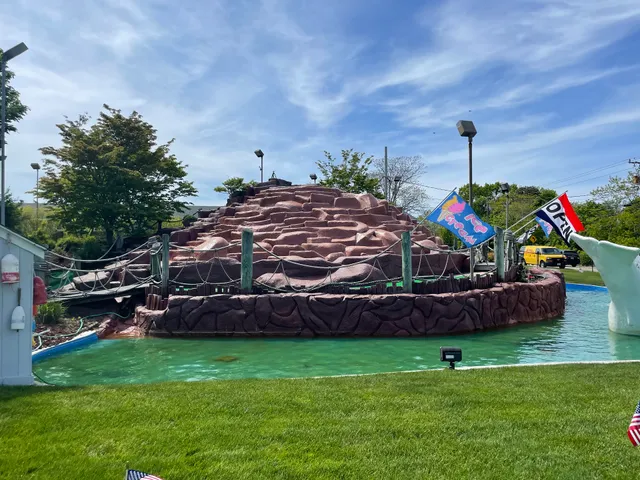 Putters Paradise Mini Golf & Ice Cream