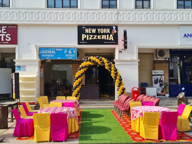 New New York pizzeria