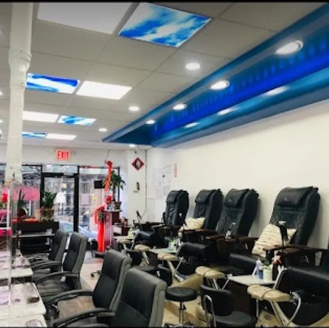New Iris nail salon