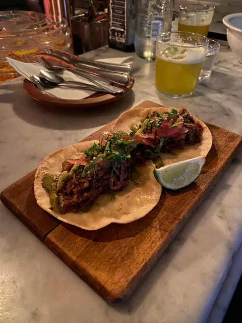 Una Más - Mezcaleria