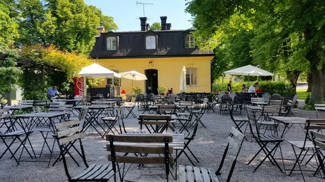 Ulriksdals besökscenter med kafé